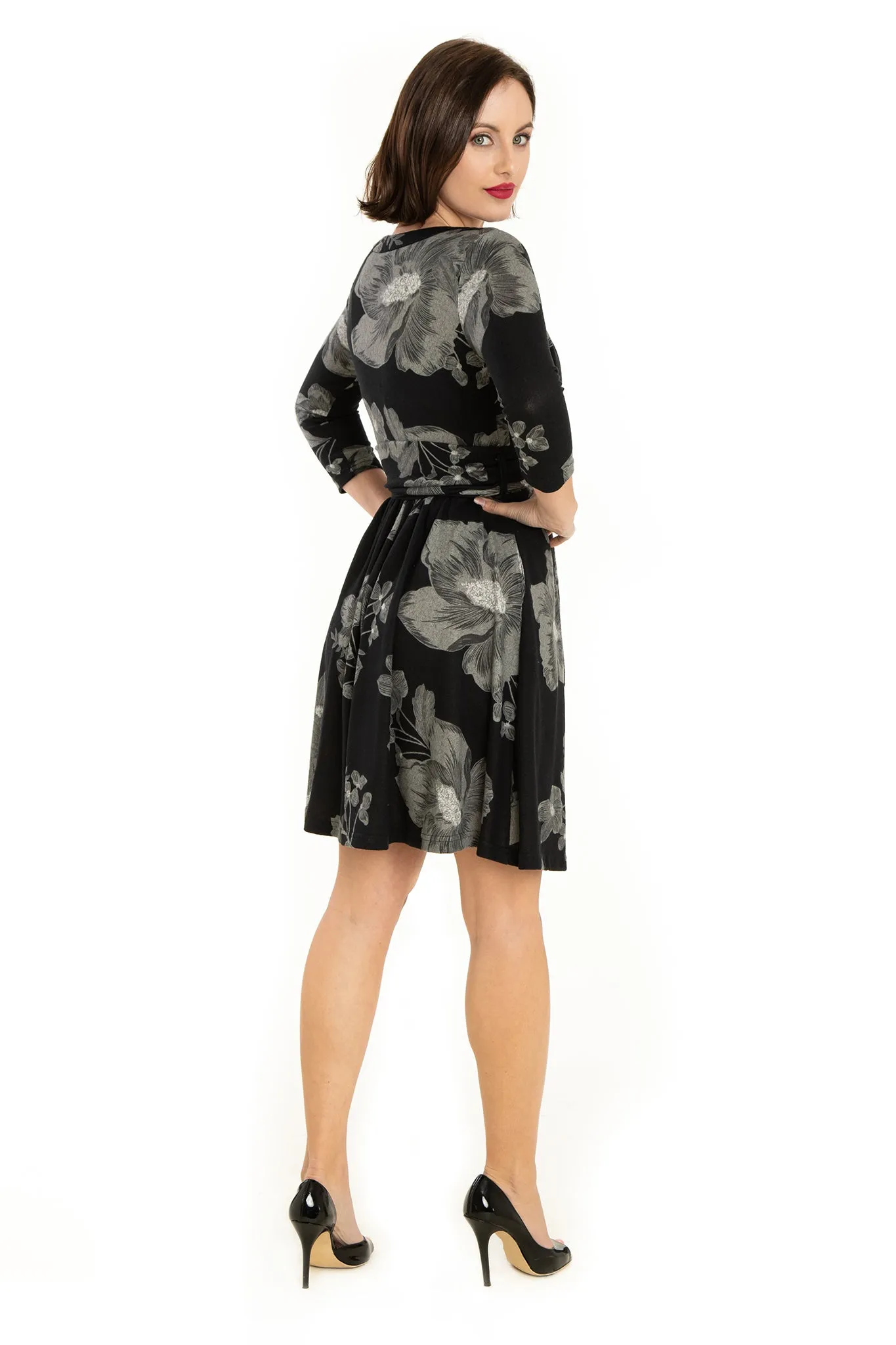 Black Gray Flowers 3/4 Sleeve Knit Dress