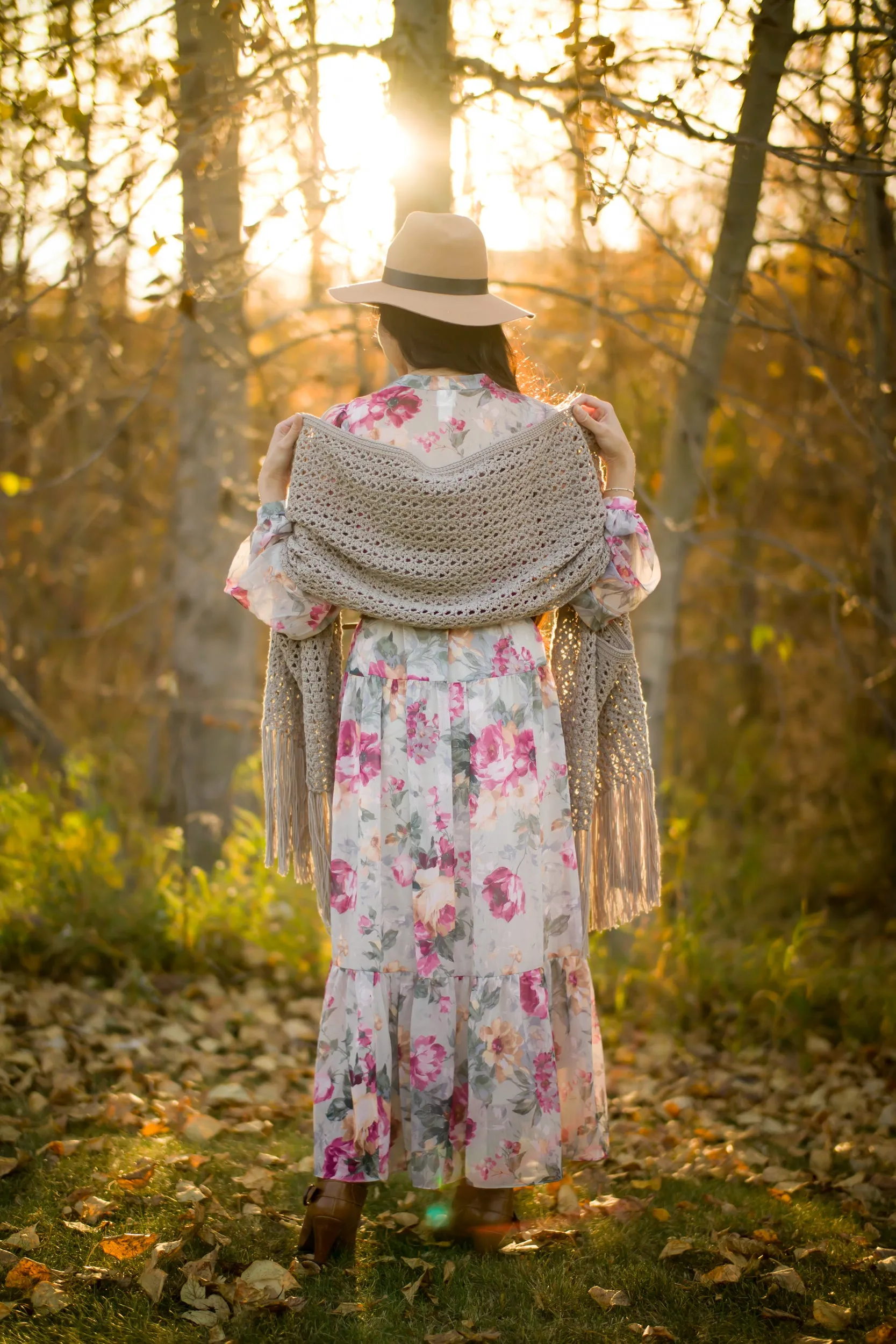 Crochet Kit - Calla Lily Pocket Shawl