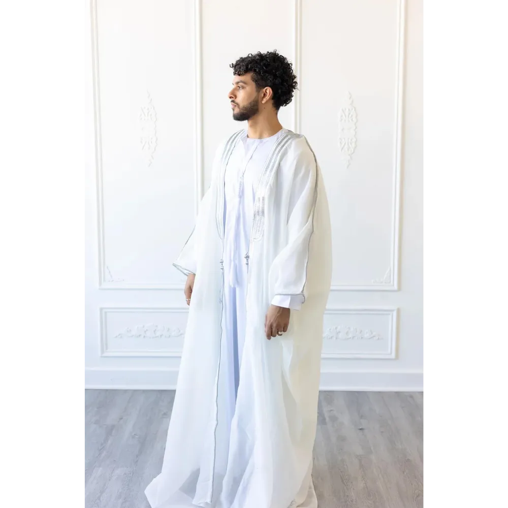 Embroidered Thobe Overcoat Arab Bisht Cloak Pure White on Silver