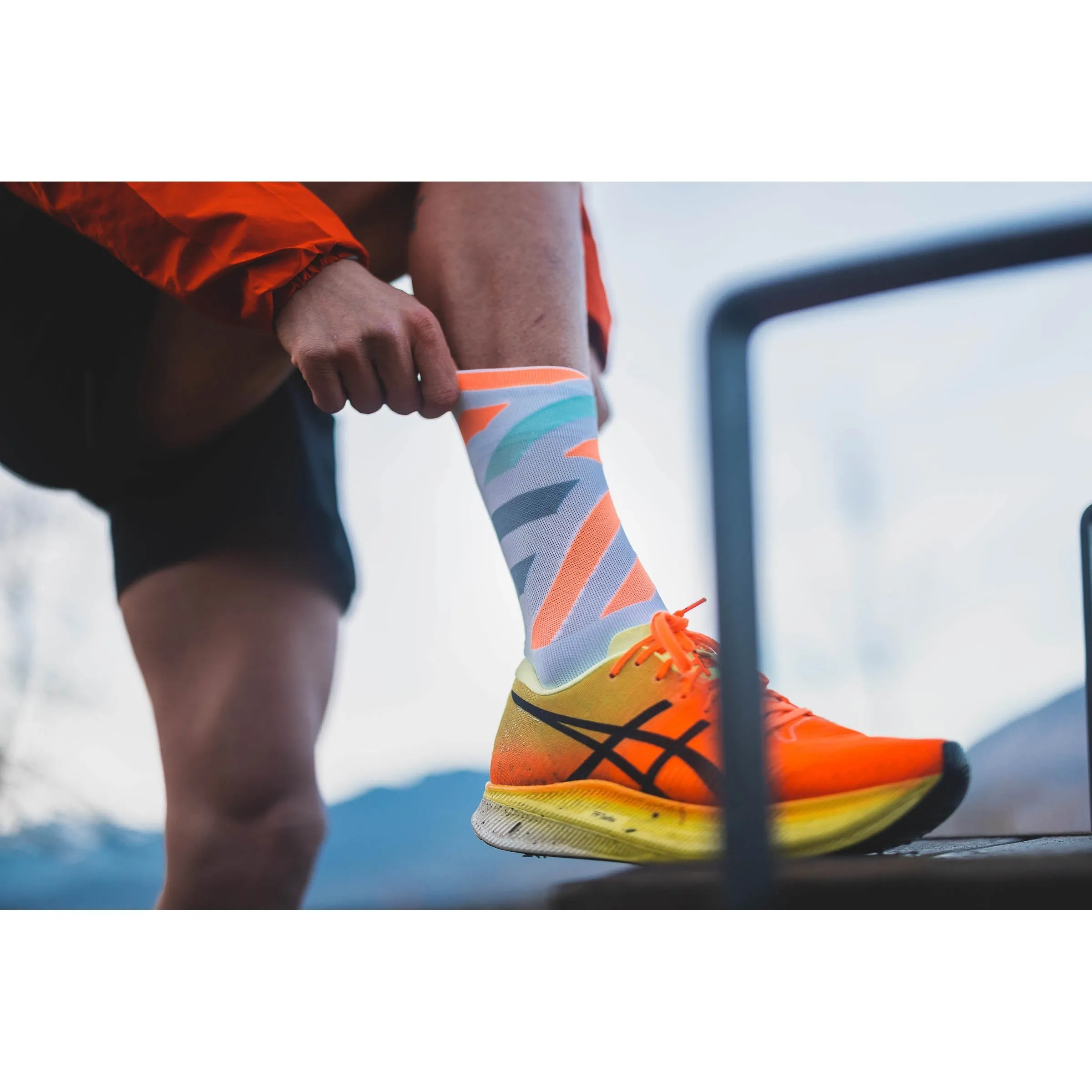 INCYLENCE RUNNING SOCKS - PLATFORMS WHITE ORANGE