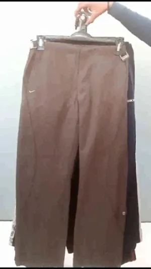 SHS19 - Nike Track Pants 30 Pcs - NIKE Dream