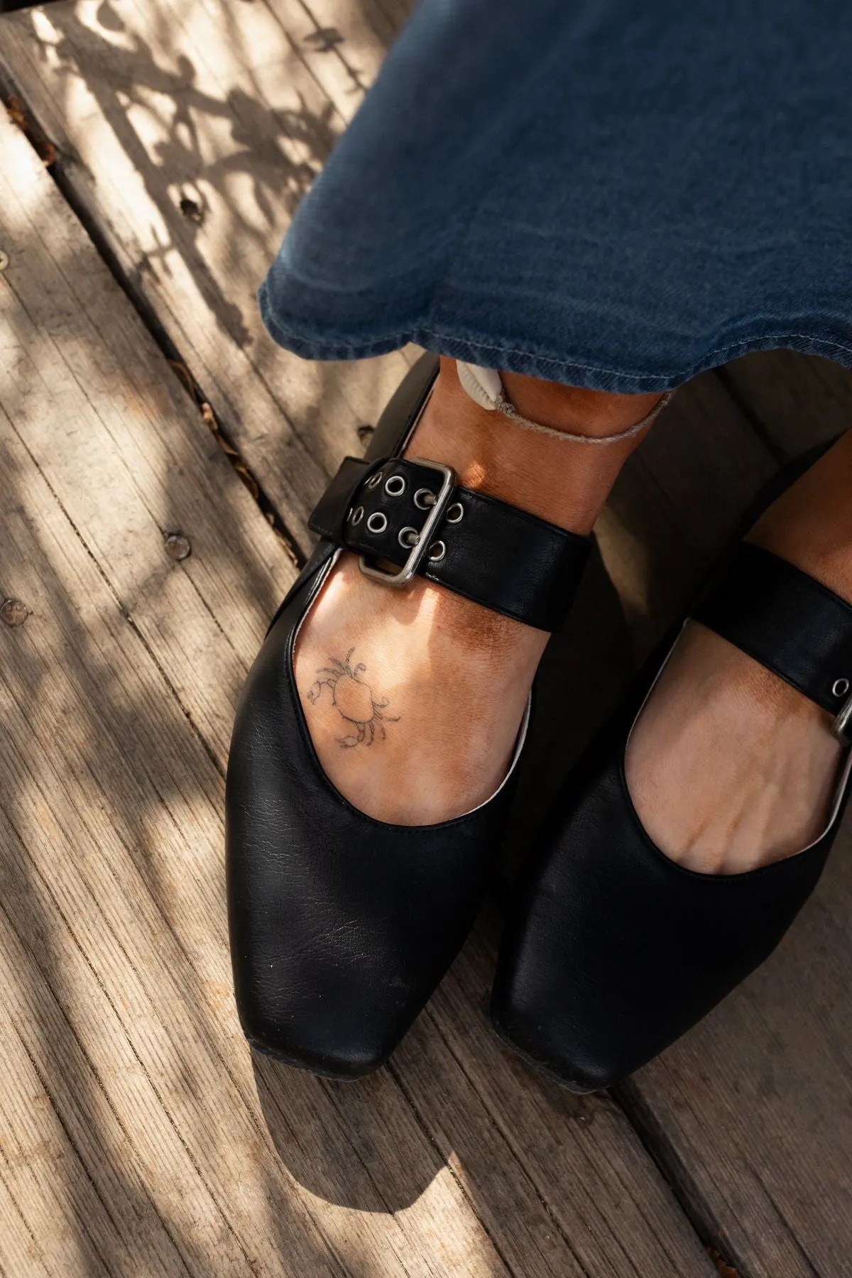 Soho Buckle Ballet Flats - Black