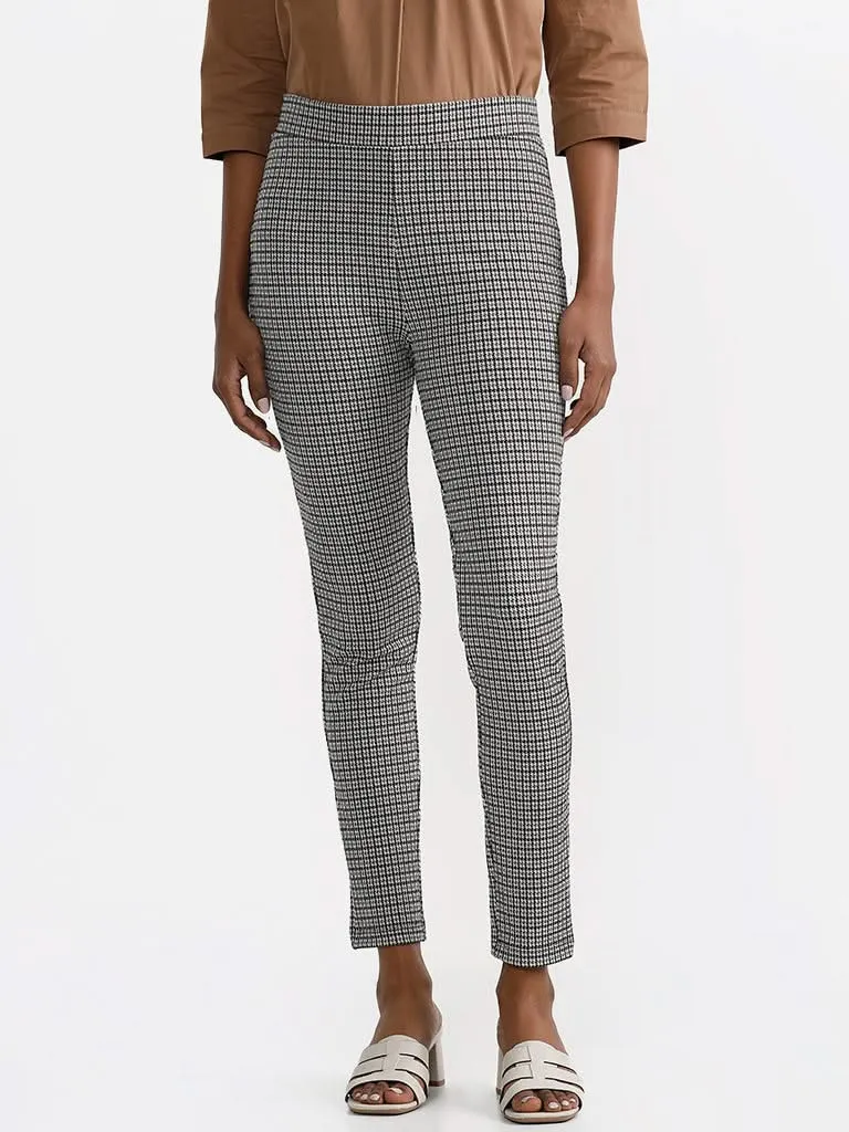 Wardrobe Houndstooth Off-White Straight Trousers